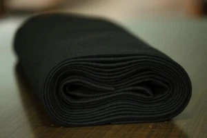 Wollfilz Meterware 60% Wolle, 40% Viskose, Stärke 1mm, Schwarz, Preis pro 30cm - Bild 1 von 1