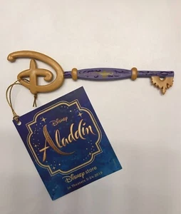 NUEVO CON ETIQUETAS Edición Limitada 2019 Disney Store Aladdin Lámpara Ceremonia de Apertura Llave - Imagen 1 de 5