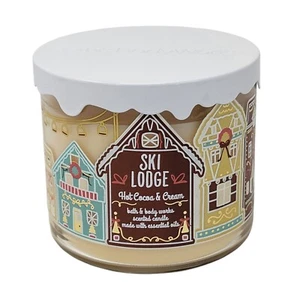 Bath & Body Works Vela Esquí Lodge Cacao Caliente y Crema Nieve Tapa Casas 3 Mechas - Imagen 1 de 8