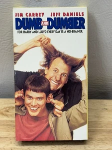 Dumb and Dumber (VHS) Jeff Daniels Jim Carrey - Picture 1 of 8