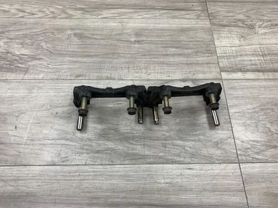 1994 - 2002 年马自达 Miata Oem 非运动后左制动卡钳支架 NA NB — 第 1/4 张图片