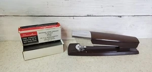 Vintage 1960 Swingline 333 Stapler Wood Grain Chrome Brown MCM Atomic W Staples - Picture 1 of 10