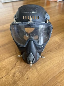 Máscara de paintball JT de colección negra con púas adjuntas tiene desgaste - Imagen 1 de 8