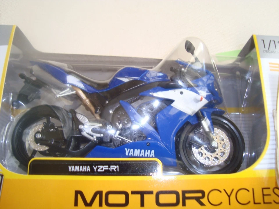 MINIATURE MOTO YAMAHA YZF R1  BLEUE 1/12 MAISTO  NEUVE EN BOITE - Photo 1/1