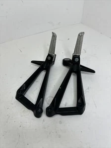 2019-2024 YAMAHA R3 OEM REAR PASSENGER PEGS FOOT RESTS - Picture 1 of 5