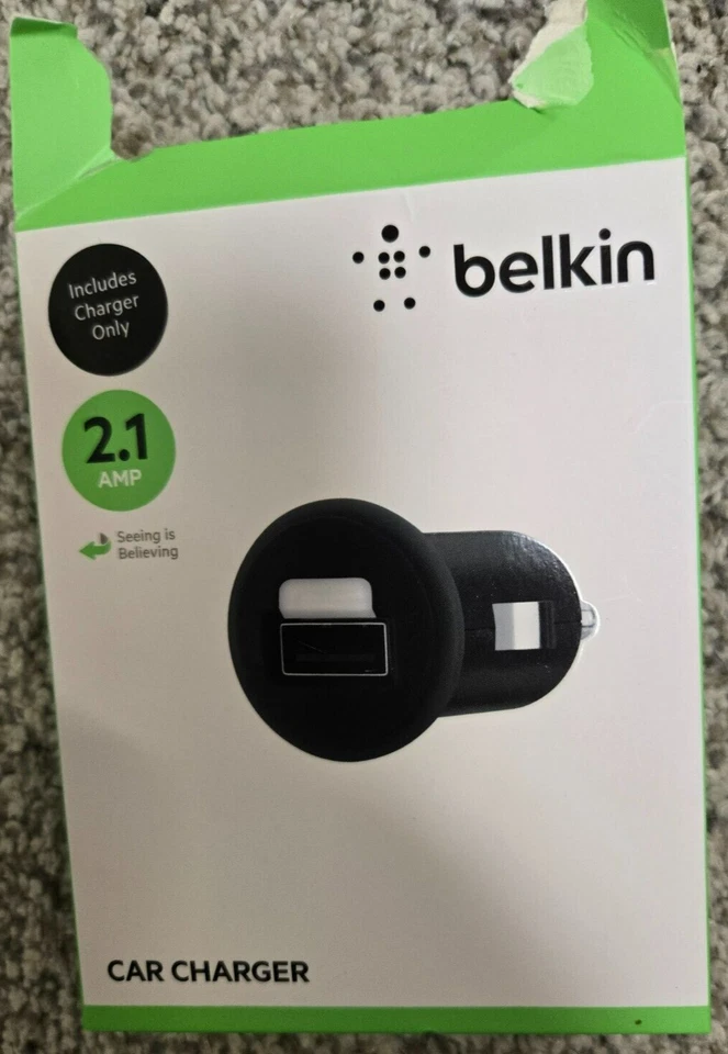 Cargador de coche Belkin 12V 2.1 AMP negro diseño compacto para iOS y Android - Caja abierta Foto 1 de 3