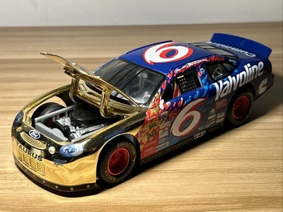 1998 Mark Martin #6 Valvoline Taurus Gold 1/24 Diecast Racing Champions NASCAR - Image 1 of 4