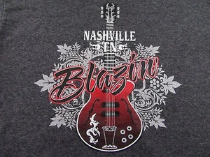 NASHVILLE TN. "Blazin" Guitar Musician Tourist Souvenir T Shirt Size M - Picture 1 of 5