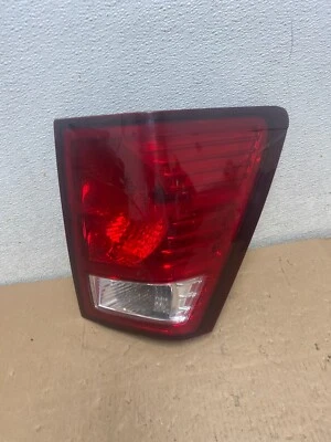 Luz trasera para pasajero derecho Jeep Grand Cherokee 2007 2008 2009 2010 OEM M2091 DW Foto 1 de 4