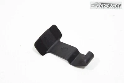 2017-23 CHRYSLER PACIFICA REAR LEFT OR RIGHT SLIDING DOOR WINDOW SHADE HOOK OEM - Image 1 of 4