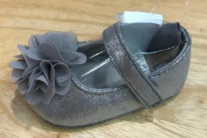 Baby Deer Silver Sparkle Shimmer Mary Jane Shoes with Flower  Baby Size 0 1 2 - Picture 1 of 1