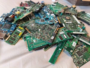 2Kg High grade computer boards scrap for gold recovery - Photo 1/3
