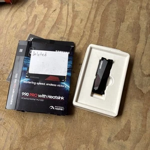Samsung 990 Pro 4TB M.2 NVMe Internal SSD with Heatsink Black - Afbeelding 1 van 4