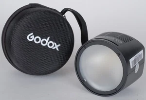 Mint with Case Godox H200R AD200 Round Head - Used once! - Picture 1 of 6
