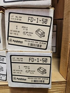 Condulet Box Appleton FD-1-50 5/Lot (1) 1/2 hubs - Picture 1 of 3