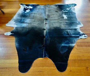 - Stunning Markings - A Beautiful Centrepiece Cowhide Rug - Picture 1 of 6