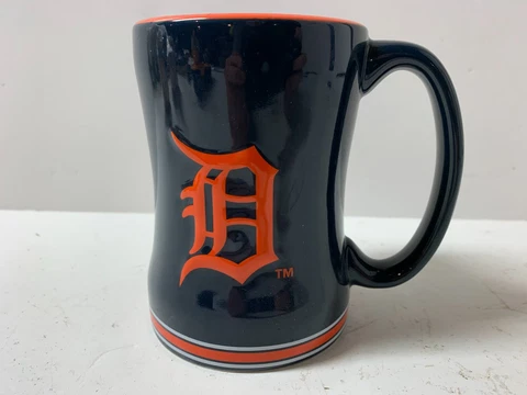 2011-12 Boelter Brands NFL 14oz DETROIT TIGERS Sculpted Coffee Mug Cover