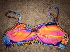New Venus Swimwear Caress Sport Bikini Top Size 32B Mix N Match - Picture 1 of 2