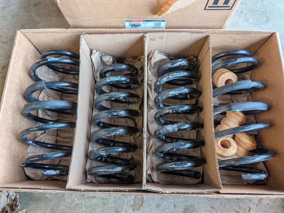 Eibach PRO-KIT EV 2021-2025 Ford Mustang Mach-E Select, Route 1, Premium AWD Foto 1 de 3