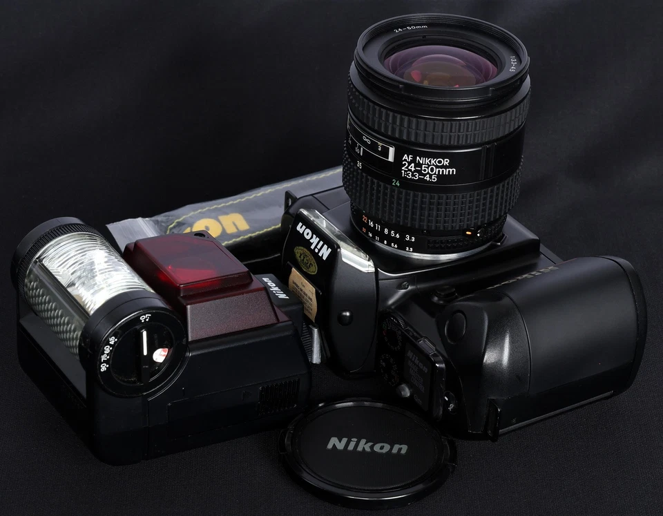 Nikon F-401QD 35mm Film SLR c/w AF NIKKOR 24-50mm f/3.3-4.5 Zoom Lens & SB20 Kit - Image 1 of 4