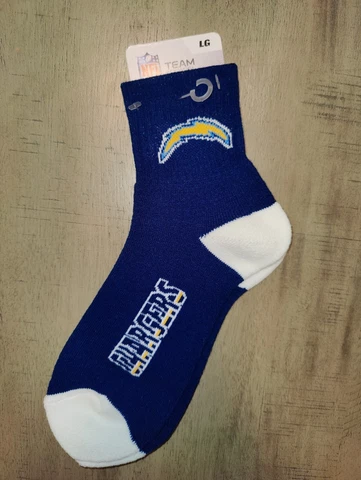 LA Los Angeles Chargers Mens Primary Logo NFL Team 1/4 Length Socks Large Cover