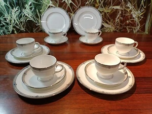 WEDGWOOD England AMHERST - edles 18 teiliges Kaffeeservice für 6 Personen - Picture 1 of 7