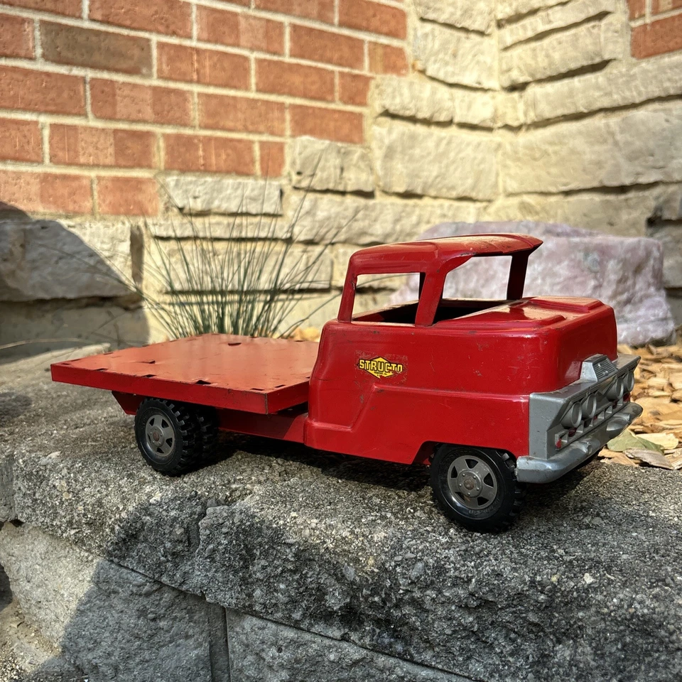 VINTAGE 1950/60'S PRESSED STEEL STRUCTO LIVESTOCK STAKE Ford TRUCK  Freeport IL - Image 1 of 4