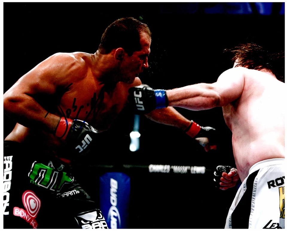 JUNIOR DOS SANTOS autografado autografado UFC MMA 8X10 PIC. D - Imagem 1 de 1