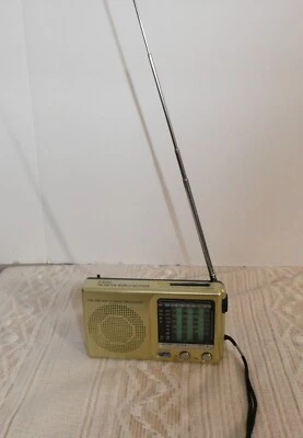 Винтажный 9-полосный мировой приемник FM/AM/SW компактный протестирован работает - Изображение 1 из 4