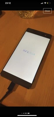 Funda Sony SCSG30 para Xperia XZ Premium - negra Foto 1 de 3