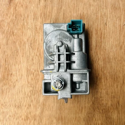 Genuine Mercedes OEM W204 steering column wheel lock module unit A2045455732 - Image 1 of 4