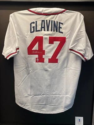 TOM GLAVINE Atlanta Braves Signed Replica Jersey Beckett C.O.A. - Image 1 of 2