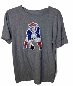 Nike T-Shirt Small NFL Team New England Patriots Pat the Patriot Athletic Cut - Bild 1 von 9