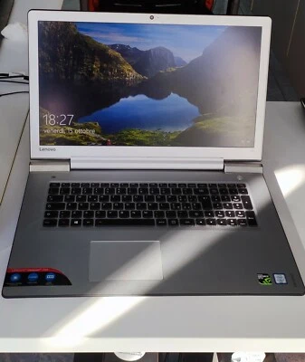 Lenovo ideapad 700-17ISK Nero Computer portatile ottime condizioni   - Immagine 1 di 4