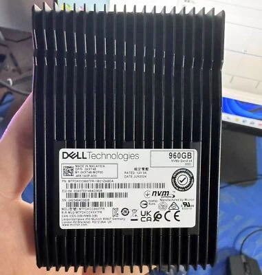 960GB DELL SSD U.3 MTFDKCC960TFR-1BC1ZABDA DP/N 0KXT48 NVME Gen4 x4 7450 - Image 1 of 3