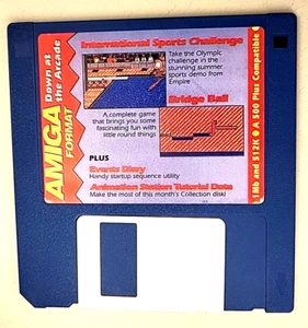 Commodore Amiga, Down at the Arcade, 2 Spiele + Bonus Features / UNGETESTET - Bild 1 von 3