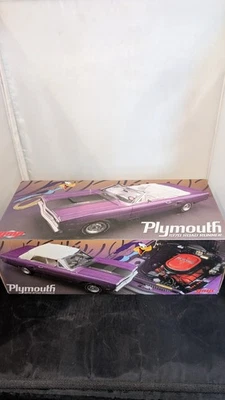GMP ACME 1:18 1970 PLYMOUTH ROAD RUNNER CONVERTIBLE- IN VIOLET W/ WHITE INTERIOR - Image 1 of 4
