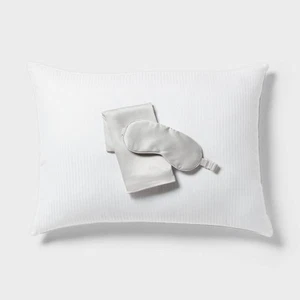 Threshold Soft/Medium Sleep Gift Set Bed Pillows Pillow All Styles Gray Standard - Picture 1 of 4