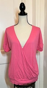New York and Company Hot Pink Kunsthalstuchbluse Größe Large Y2k 2000er 2010er - Bild 1 von 3
