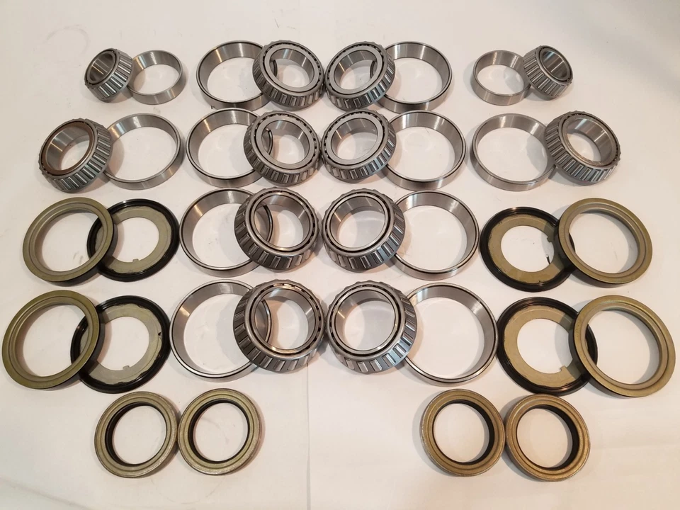 ROCKWELL M35A2 MILITAR 2,5 TONELADAS 2 EJES BUJE Y COJINETE DE PIÑÓN CON KIT DE SELLOS Foto 1 de 1