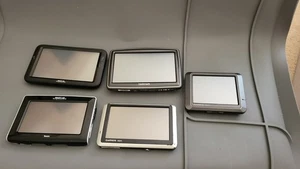 Bundle Of GPS Device 2x Garmin, 1xTOMTOM and 2xMagellan - Picture 1 of 14