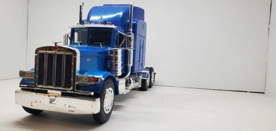 BOLEY Peterbilt Model 389 Semi Truck -  1/32 Scale Diecast Model - BLUE  - Image 1 of 4