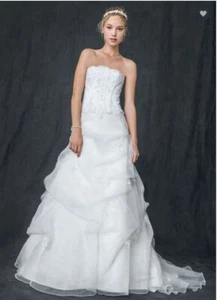 David's Bridal Organza Corset with Beaded Lace Wedding Dress - Picture 1 of 12