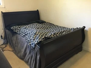used furniture queen bedroom sets, including mattress. - Picture 1 of 8
