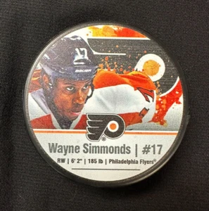 Official Wayne Simmonds #17 Philadelphia Flyers Photograph Hockey Puck - Picture 1 of 4
