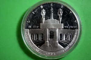 1984 - LOS ANGELES XXIII OLYMPIAD MEMORIES LIBERTY SILVER DOLLAR! #J21990 - Picture 1 of 2