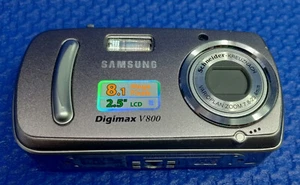 Samsung Digimax V800 Compact Digital Camera 8.1MP 3x Optical Zoom - FOR PARTS - Picture 1 of 9