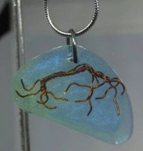Ca. 1"" Harzkette mit gebogener Baum des Lebens 9"" Kette - Bild 1 von 3