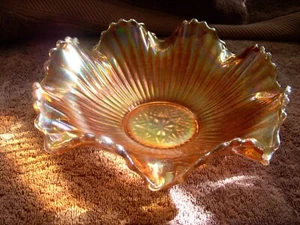 "Tazón de vidrio de carnaval Fenton Marigold ""Rayos simples" - Imagen 1 de 3