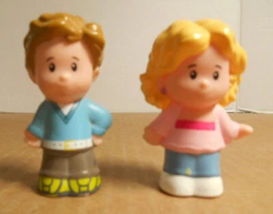 Fisher Price Little People Happy Sounds Home Mom and Dad G12 - Picture 1 of 6